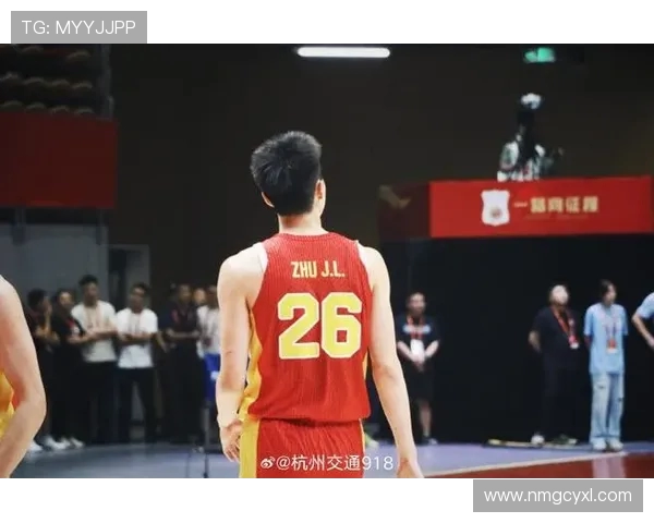 胡明轩引领新一代篮球风潮,成就中国男篮新星之路 胡明轩引领新一代篮球风潮,成就中国男篮新星之路