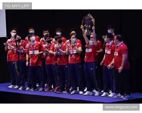 深圳羽毛球队与杭州羽毛球队赛后复盘分析团队配合与战术执行的关键因素 深圳羽毛球队与杭州羽毛球队赛后复盘分析团队配合与战术执行的关键因素